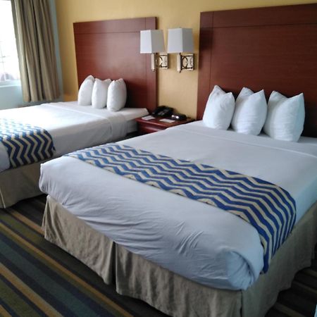 Travelodge By Wyndham Bishop Esterno foto