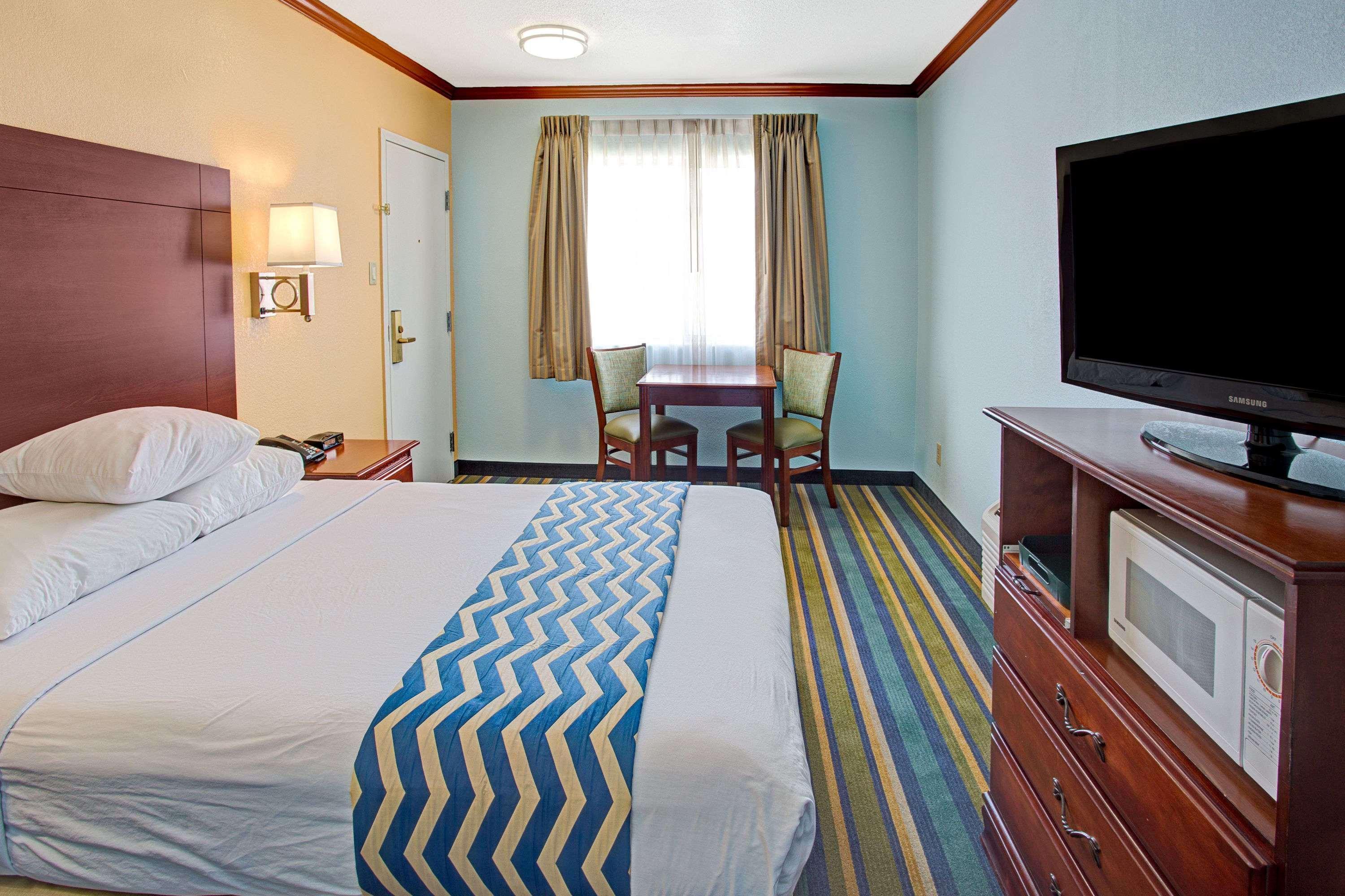 Travelodge By Wyndham Bishop Esterno foto