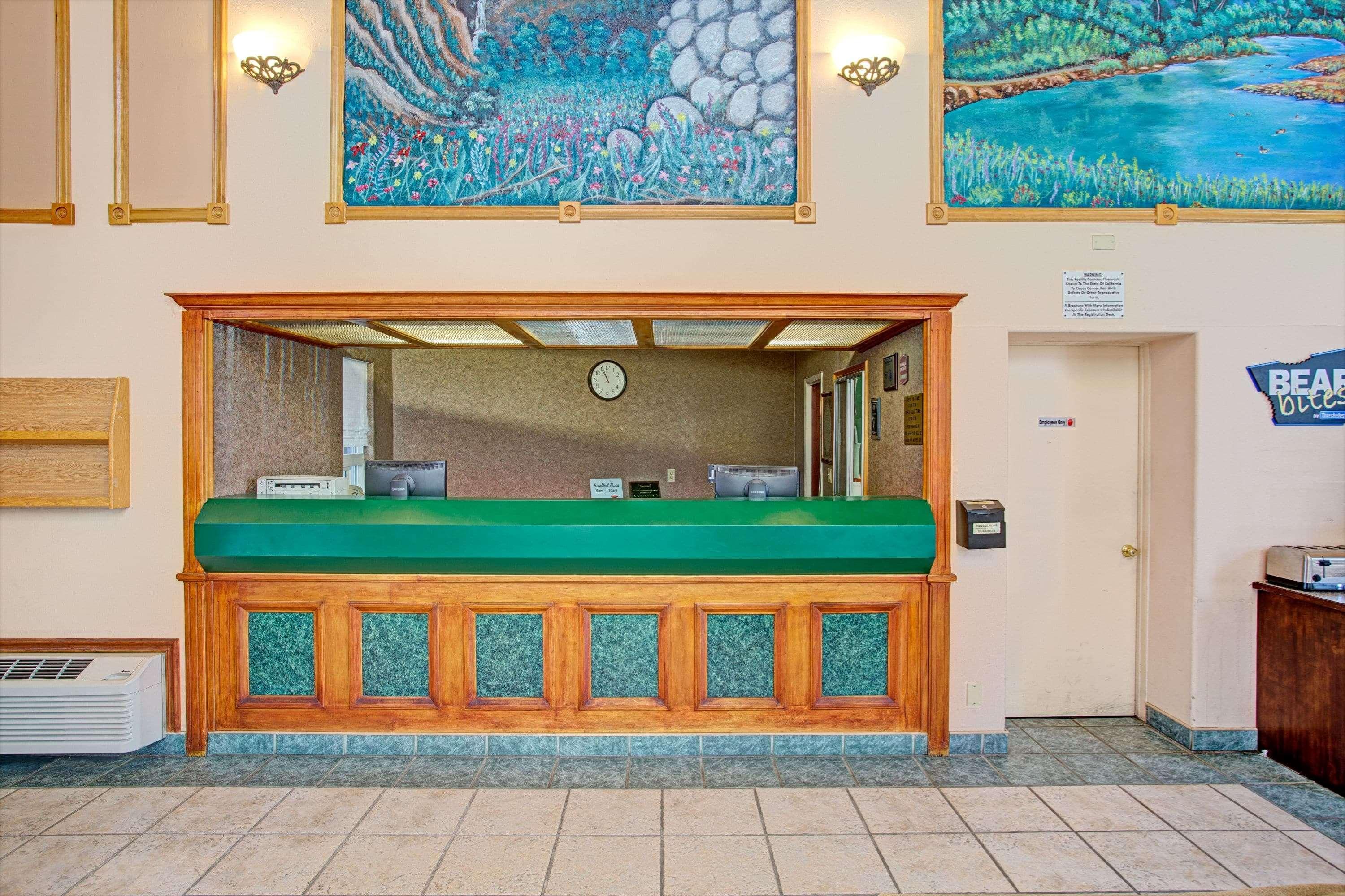 Travelodge By Wyndham Bishop Esterno foto